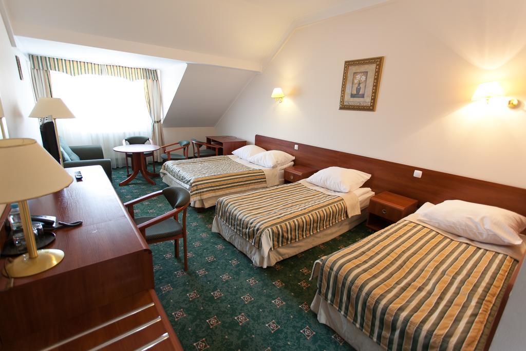 Hotel Twins II Varsovia Habitación foto