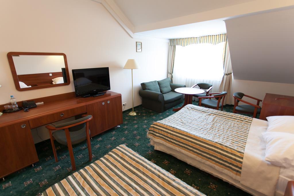 Hotel Twins II Varsovia Habitación foto