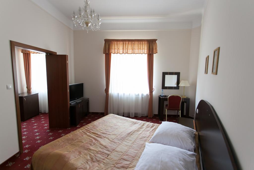 Hotel Twins II Varsovia Exterior foto